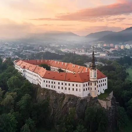 Pavel Apartmán